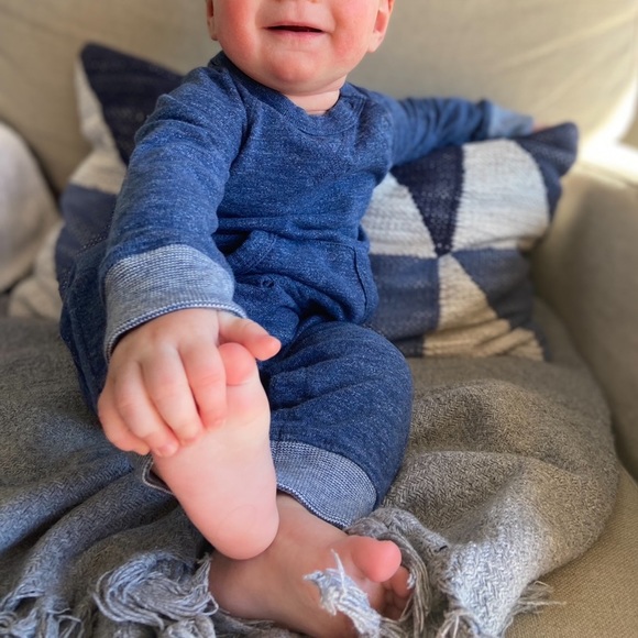 Baby GAP 6-12M Blue Heather Long sleeve 100% Cotton Sweatshirt Romper - Picture 2 of 11